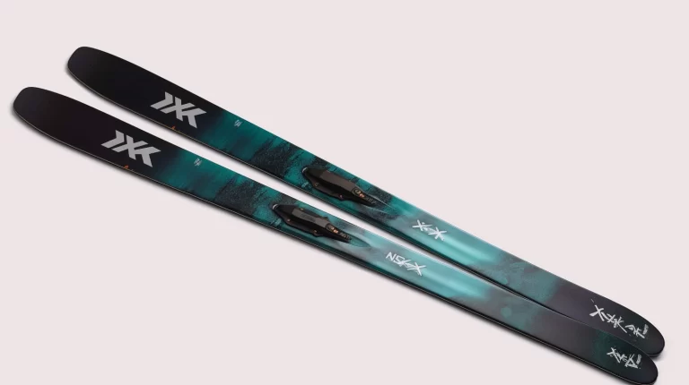 Ski Völkl Mantra 102: Performance et polyvalence pour skieurs intermédiaires et avancés